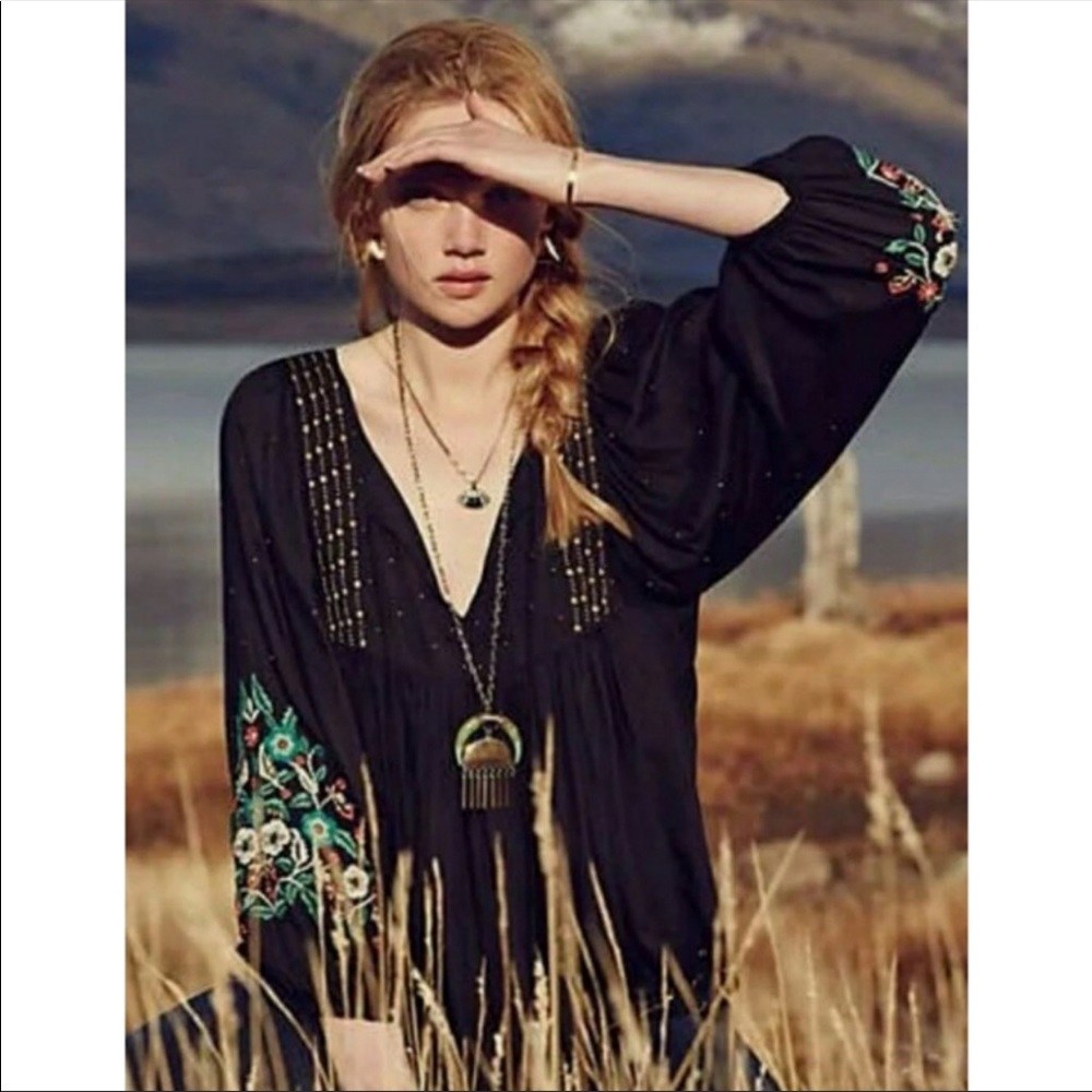 Anthropologie Boho Peasant Top w/ Embroidery Sz M